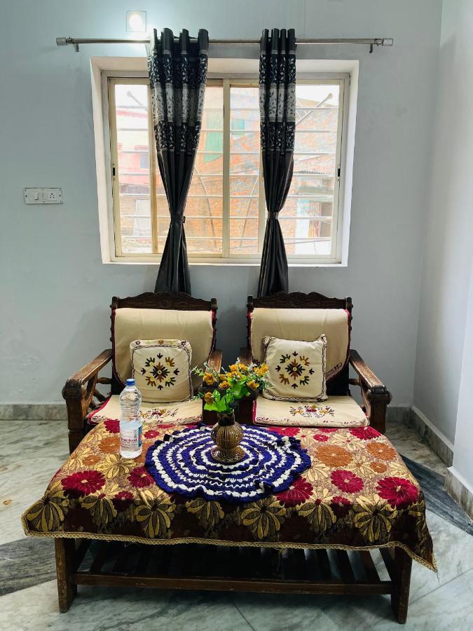 Tiwari G Home Stay Uddzsaín Kültér fotó